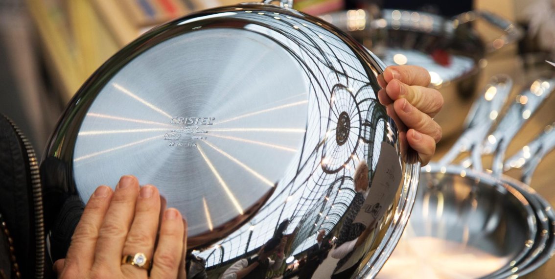 Comment nettoyer des taches sur l'inox et le faire briller