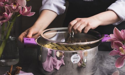 Comment préparer des repas sains dans une poêle inox ?