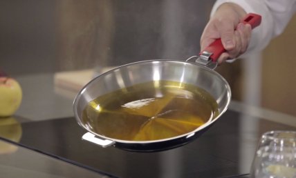 Wie vermeide ich, dass mein Karamellsirup anbrennt?