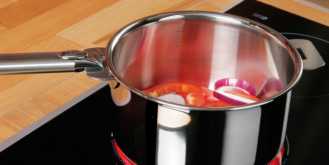 Comment nettoyer efficacement une plaque à induction ?