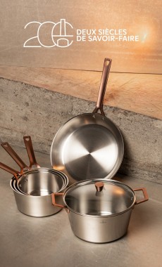 Cette édition capsule inédite est munie d’une poignée, d’anses et d’un bouton de