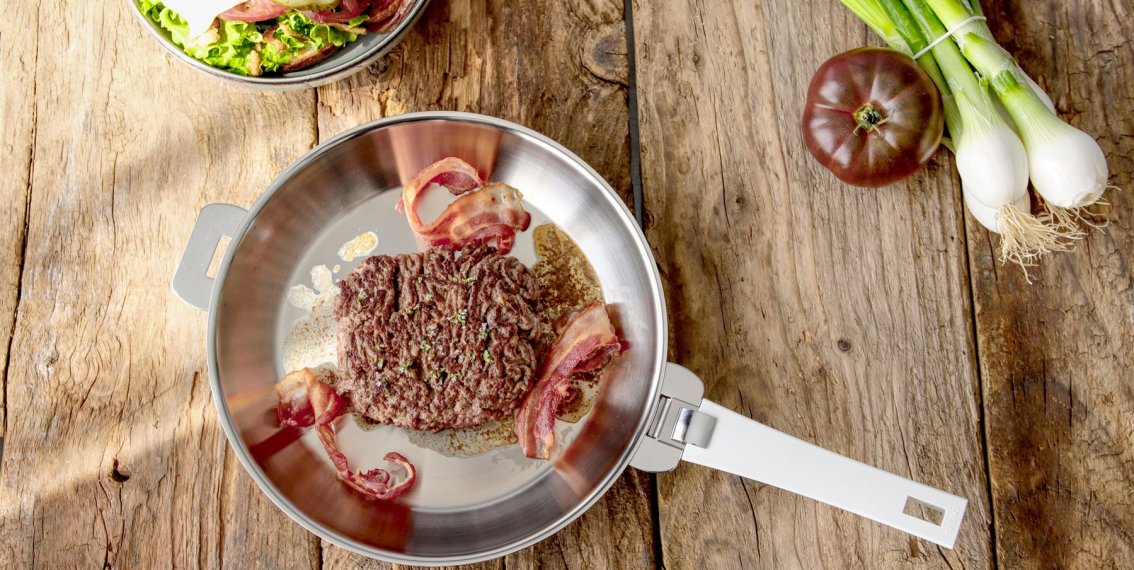 5 étapes pour cuire votre viande avec une poêle inox