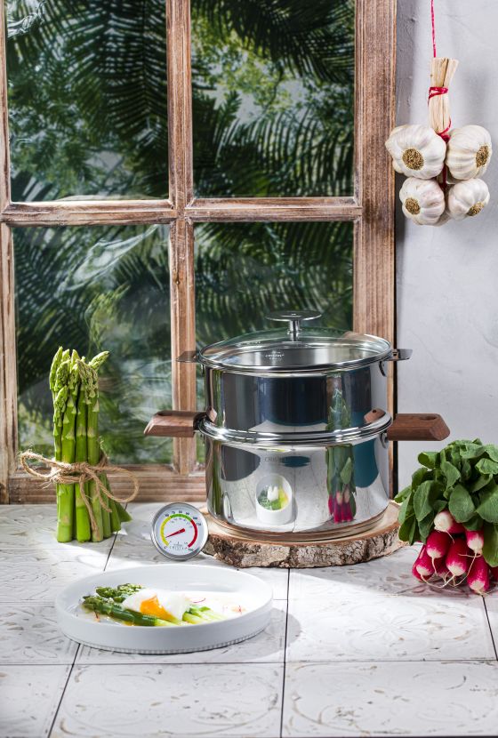 SALADE D’ASPERGES ET OEUFS MOLLETS 