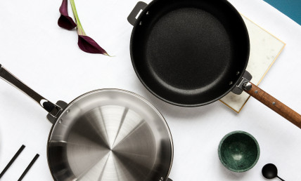 Нужно использовать антипригарные сковороды или сковороды из нержавеющей стали?
