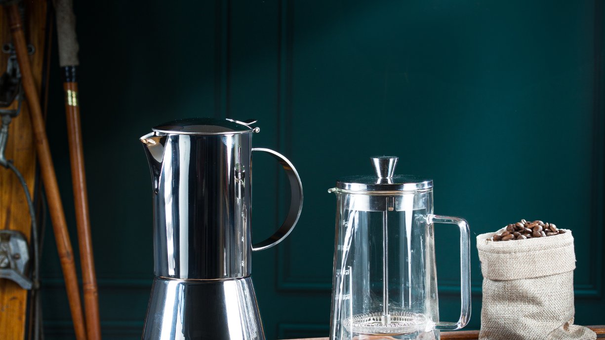 Faire du bon café : cafetière italienne ou cafetière à piston ?