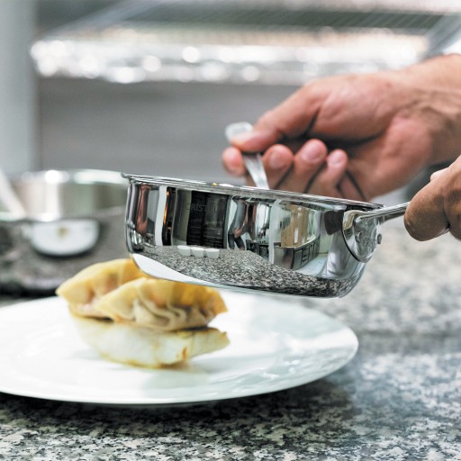 Set of 3 professional stainless steel saucepans 6