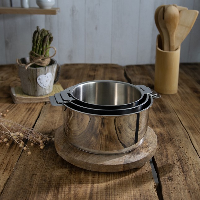 Set of 3 stainless steel saucepans + 1 removable Zenith handle  3