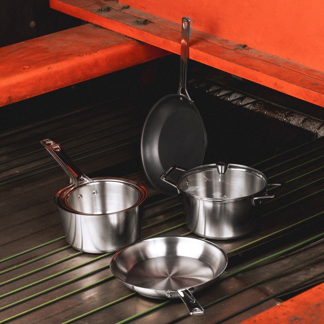 Stainless steel non-stick frying pan 3