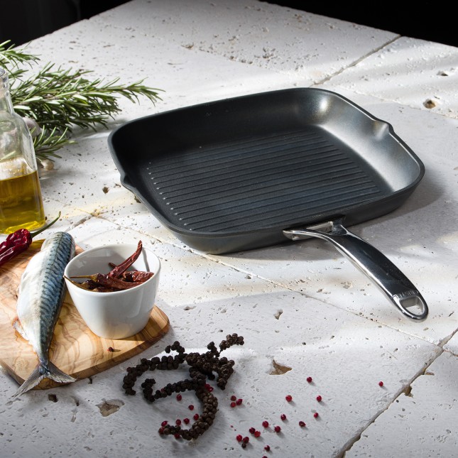 Square aluminium non-stick grill 28 cm 2