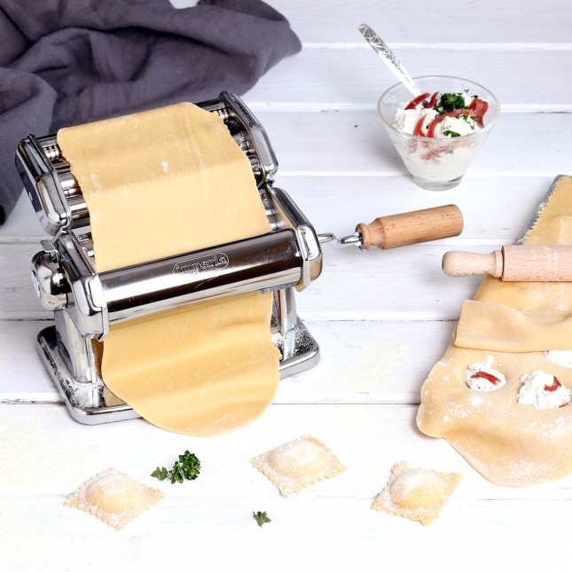 Imperia SP 150 pasta maker 2