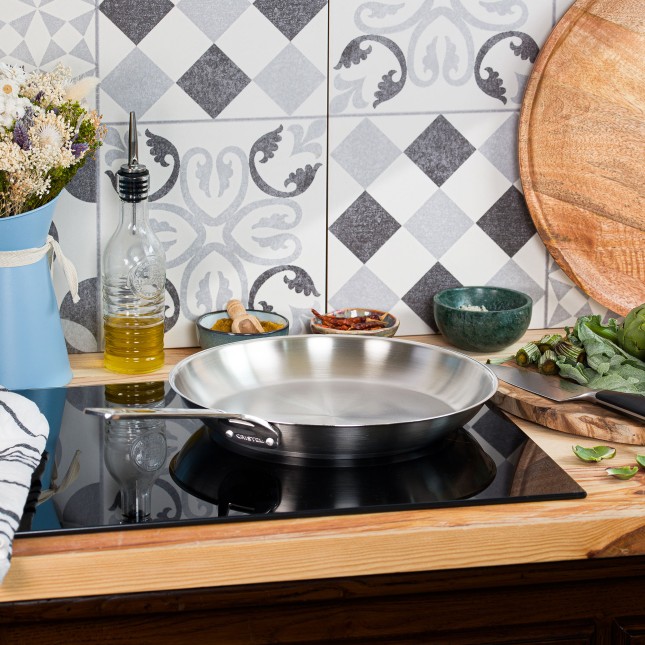 Brushed stainless steel frying pan 4