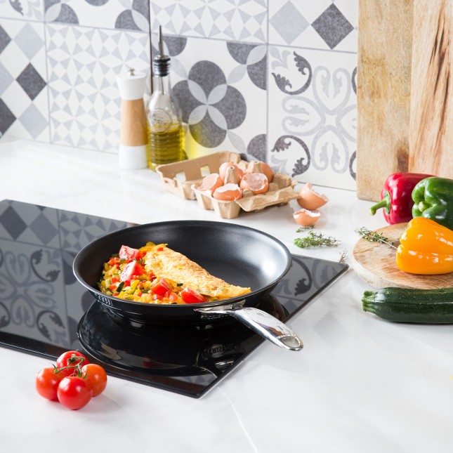 Poêle professionnelle antiadhésive en inox Multiply 4