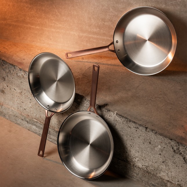 Poêle en inox brossé poignée cuivrée Inox 2