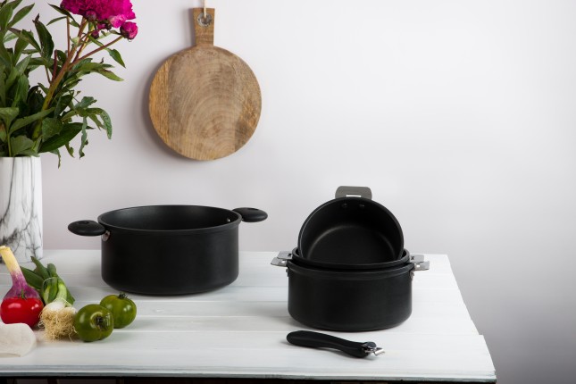 Non-stick aluminium saucepan - removable handle 3