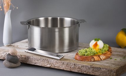 Tartine à l'avocat et Oeuf mollet