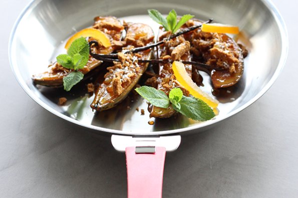 Bananes caramélisées aux raisins et épices