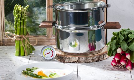 Salade d'asperges et oeufs mollets