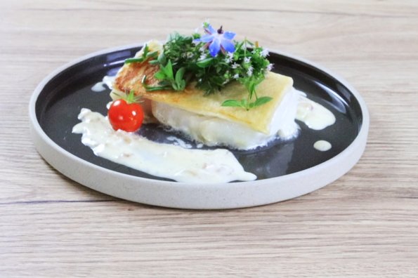 Cabillaud en croûte de pain et sauce moutarde