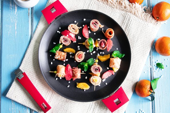 Duo brochettes de crêpes à l’orange et pamplemousse