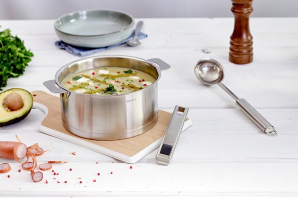 Velouté d'asperges et avocat