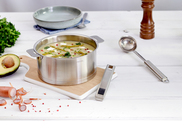 Velouté d'asperges et avocat