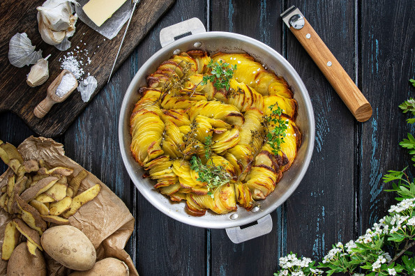 Kartoffelrosette mit Thymian und Knoblauch