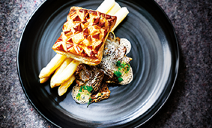 Feuilleté d'asperges aux morilles fraîches