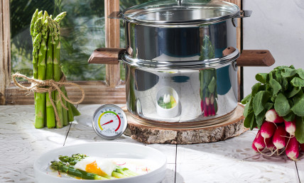 Salade d'asperges et oeufs mollets