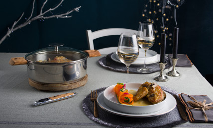 Guinea Fowl with Riesling Wine, Zucchini Noodles and Carrots