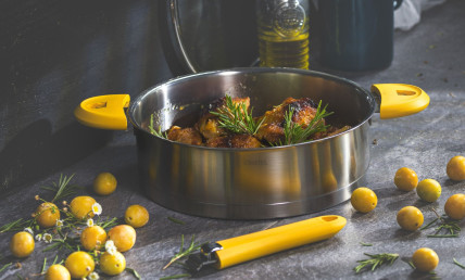 Chicken tagine with mirabelles