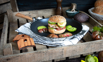 Burger de saumon et crème d’aneth