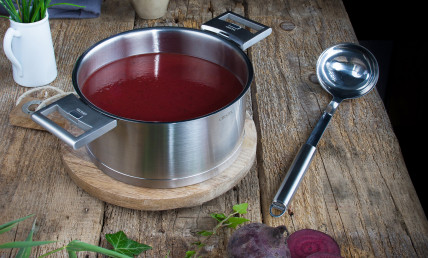 Velouté de betteraves chaudes et pommes de terre