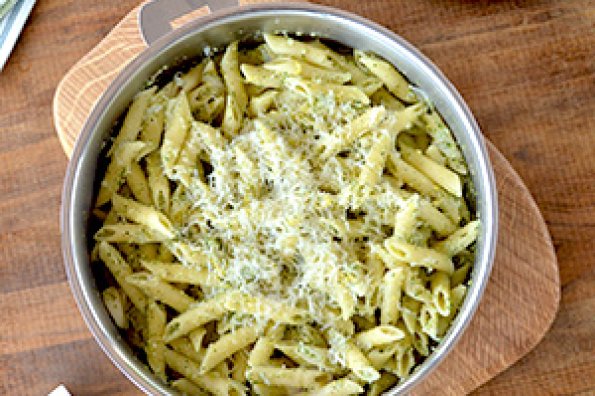 Penne rigate aux oignons & brocoli