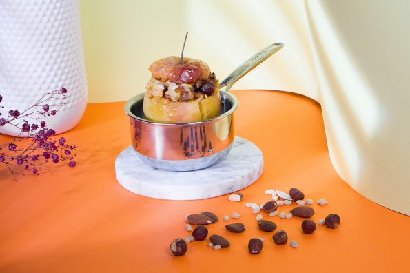 Pommes au four farcies aux fruits secs et roquefort