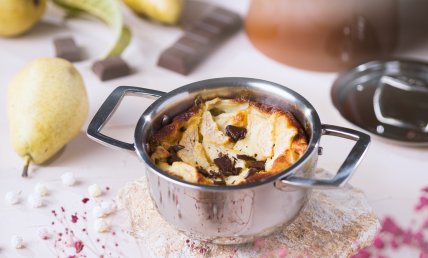 PEAR CHOCOLATE CLAFOUTIS