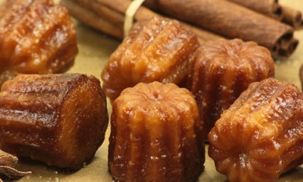 Cannelés maison et minestrone de fruits d'Automne